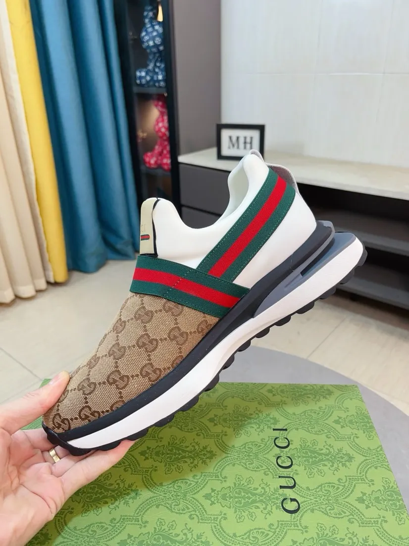 Factory price 458🌹🌹GUCCI [Gucci] New high-end brand of men's shoes, the latest fashionable casual men's shoes, trendy and versatile style, relaxed and sporty style, uppers imported from Italy, first-layer cowhide, genuine leather lining and ultra-fine workmanship. Original personalized fashionable rubber wear-resistant outsole, light and comfortable on the foot, size 38-44